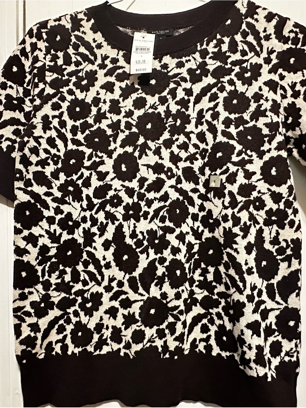 NWT Ann Taylor Dark Brown/Cream SS Sweater